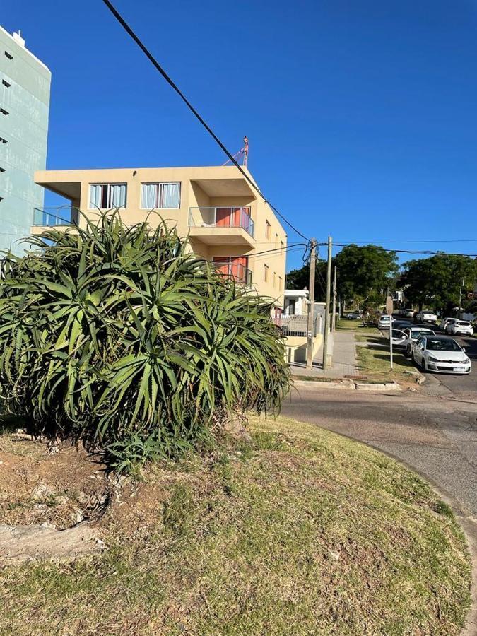 Edificio Flores Appartement Piriápolis Buitenkant foto